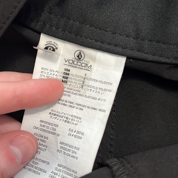Volcom Shorts - Picture 6 of 6